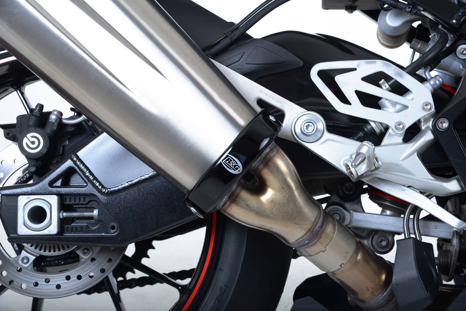 R&G Racing Exhaust Protector for the BMW S1000RR '16-18 (front of muffler type) R&G Racing Exhaust Protector for the BMW S1000RR '16-18 (front of muffler type)